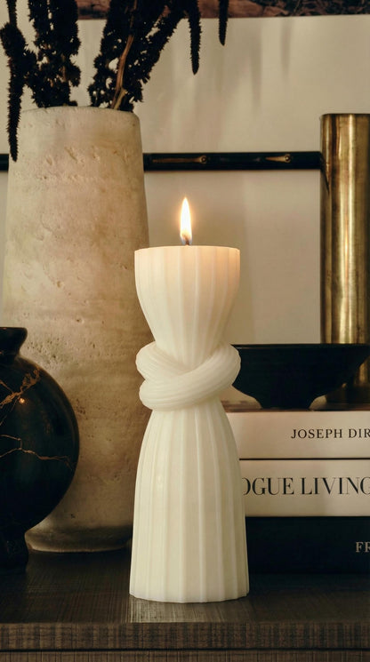 Big Knot Candle